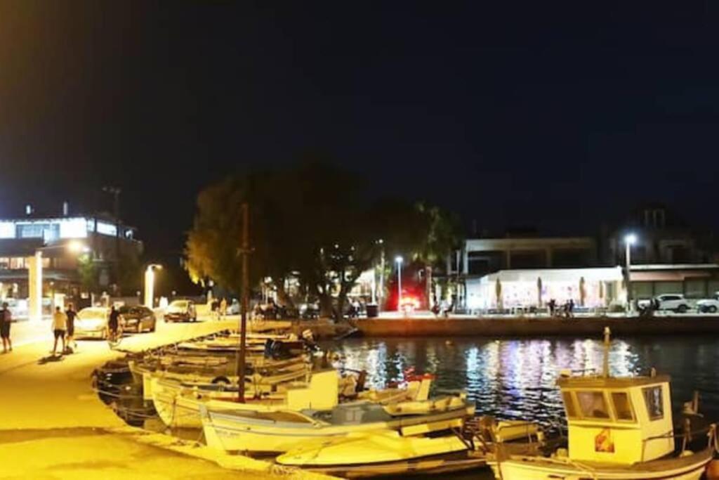 Πολυτελές Διαμέρισμα 2 Χαλκίδα-Παραλία Αυλίδος Paralia Avlidhos Esterno foto